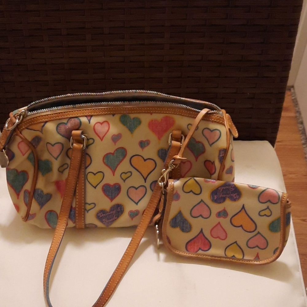 AUTHENTIC Dooney purse with matching wristlet